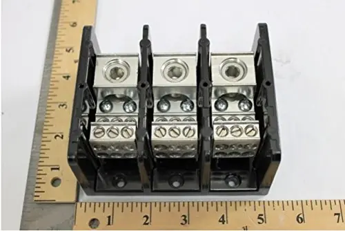 SK0409227-US20260702-105043-0 YORK S1-025-20573-000 3 Pole Terminal Block - Image 1