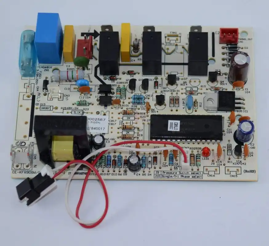 SK0414110-US20260702-105043-0 Carrier 17122000002587 Main Circuit Board - Image 1