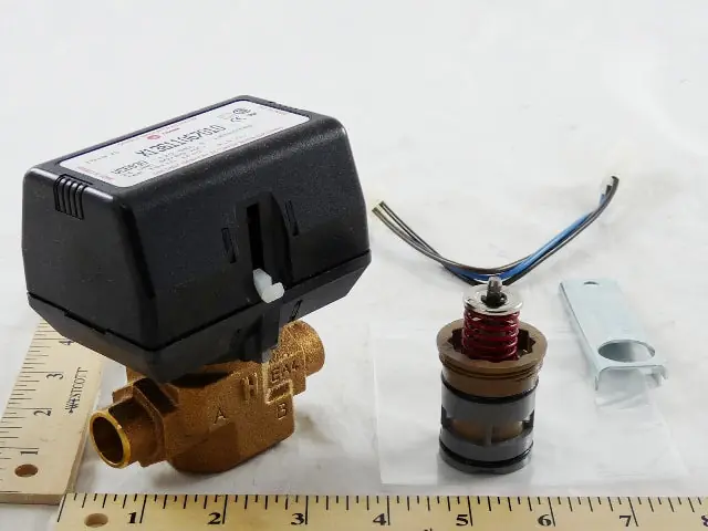 SK0417562-US20260702-105043-0 Trane VAL8406 1/2 2Way 3.3Cv Valve - Image 1