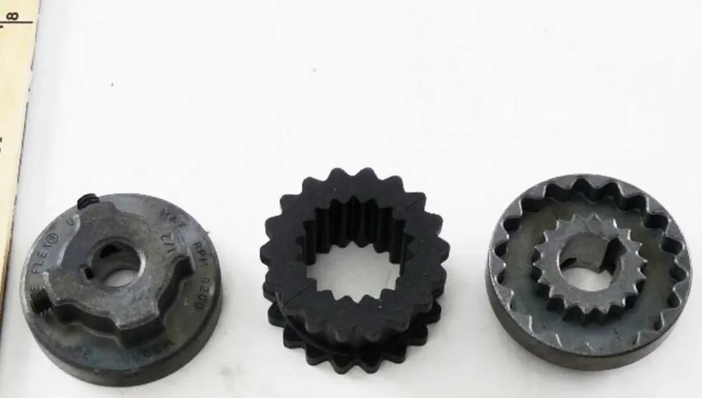 SK0417843-US20260702-105043-0 Armstrong Fluid Technology 806137-001K Flex Coupler .5X.625 - Image 1