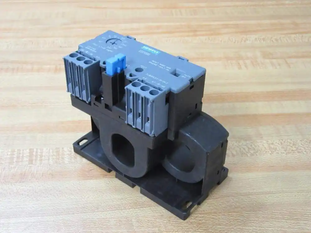 SK0419867-US20260702-105043-0 Siemens 3UB85335HW2 Overload Relay 50/200A 3 Phase - Image 1