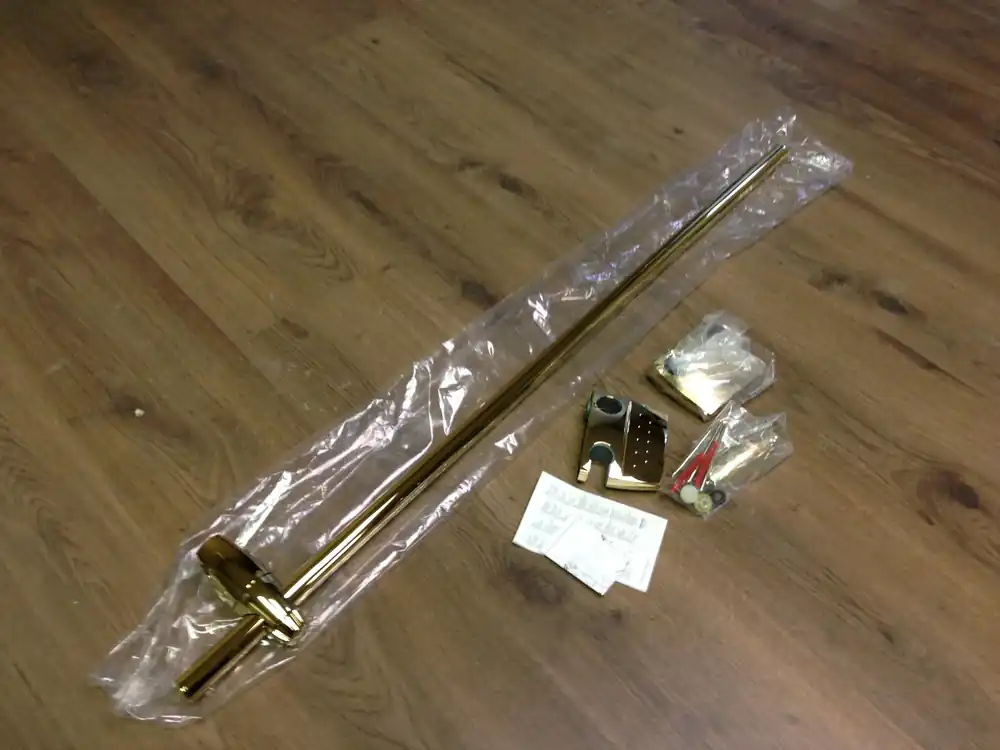 SK0422168-US20260702-105043-0 GROHE 28398R00 MOVARIO 36 SHOWER BAR POLISHED BRASS - Image 1