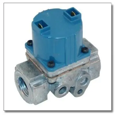 SK0428125-US20260702-105043-0 Johnson Controls H91DG-2 Solenoid Valve - Image 1