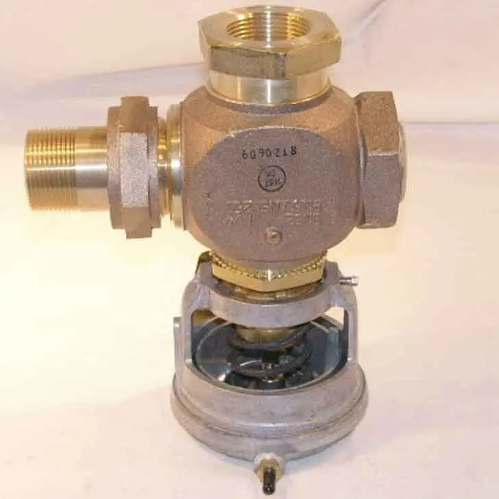 SK0438633-US20260702-105043-0 Johnson Controls VG7551PT+3008D Union Angle Globe Valve Assembly 1-1/4 inch - Image 1