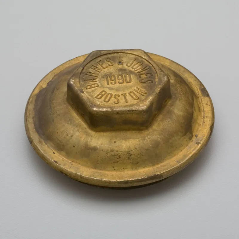 SK0450561-US20260702-105043-0 Barnes & Jones 1990T Brass Cover for Cage Units on Mepco Traps - Image 1